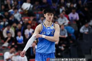 可圈可点！曾凡博6中4高效贡献15分 三分3中2&正负值+18