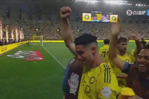 教科书级跑位！C罗精彩回头望月破门！进球后跳舞庆祝！